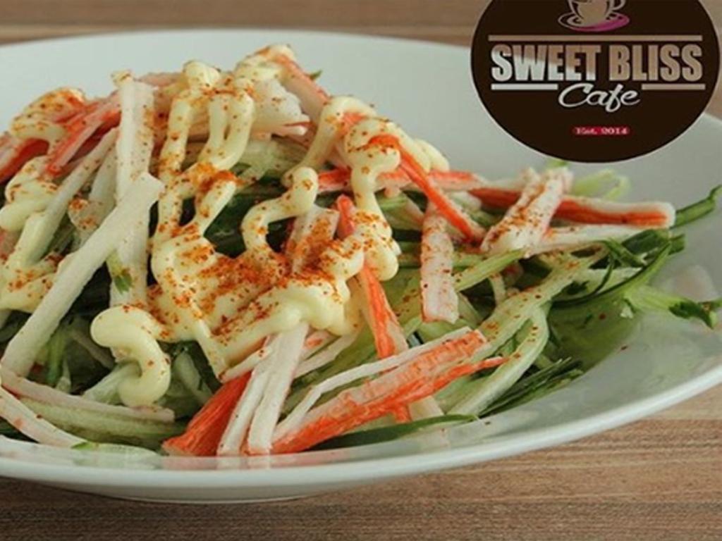Chill and let this healthy Kani & Cucumber Salad refresh your dining experience!
