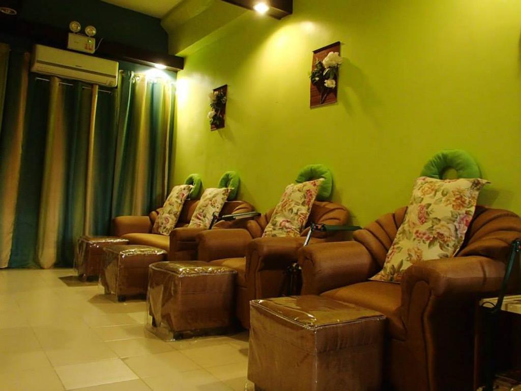 Pamper your Feet nail Spa & Waxing Salon