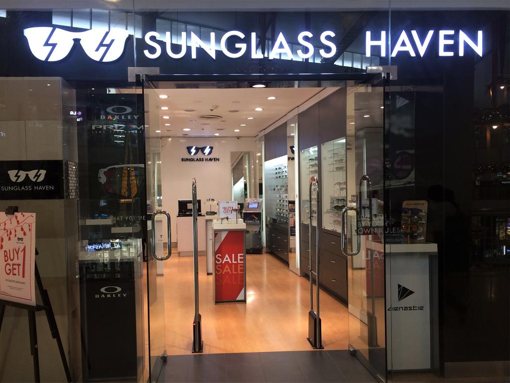 Sunglass Haven Marquee