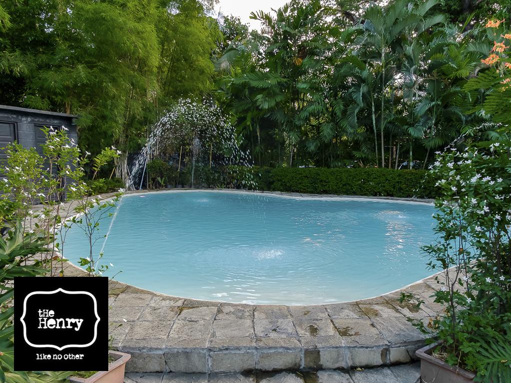 The Henry Hotel Manila Swimming Pool