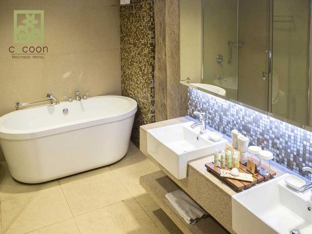CBH 5- Have a great bath experience with our deep soak bathtubs. All our rooms have bathtubs to enjoy!