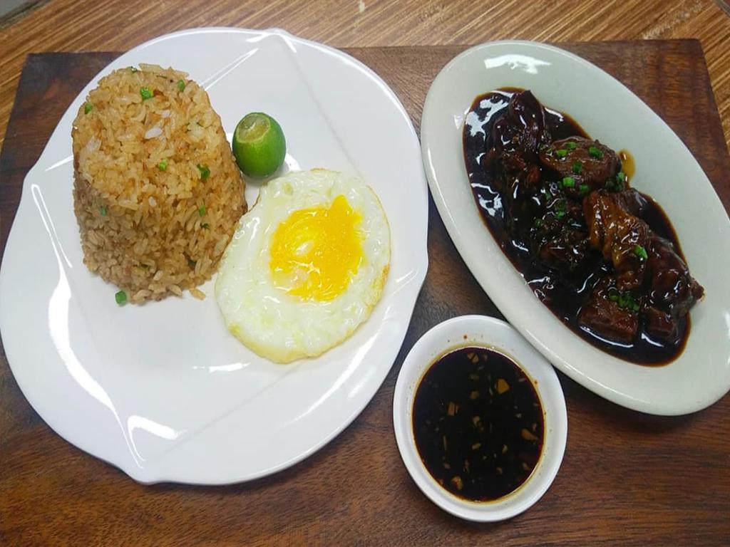 Pares at Sinangag